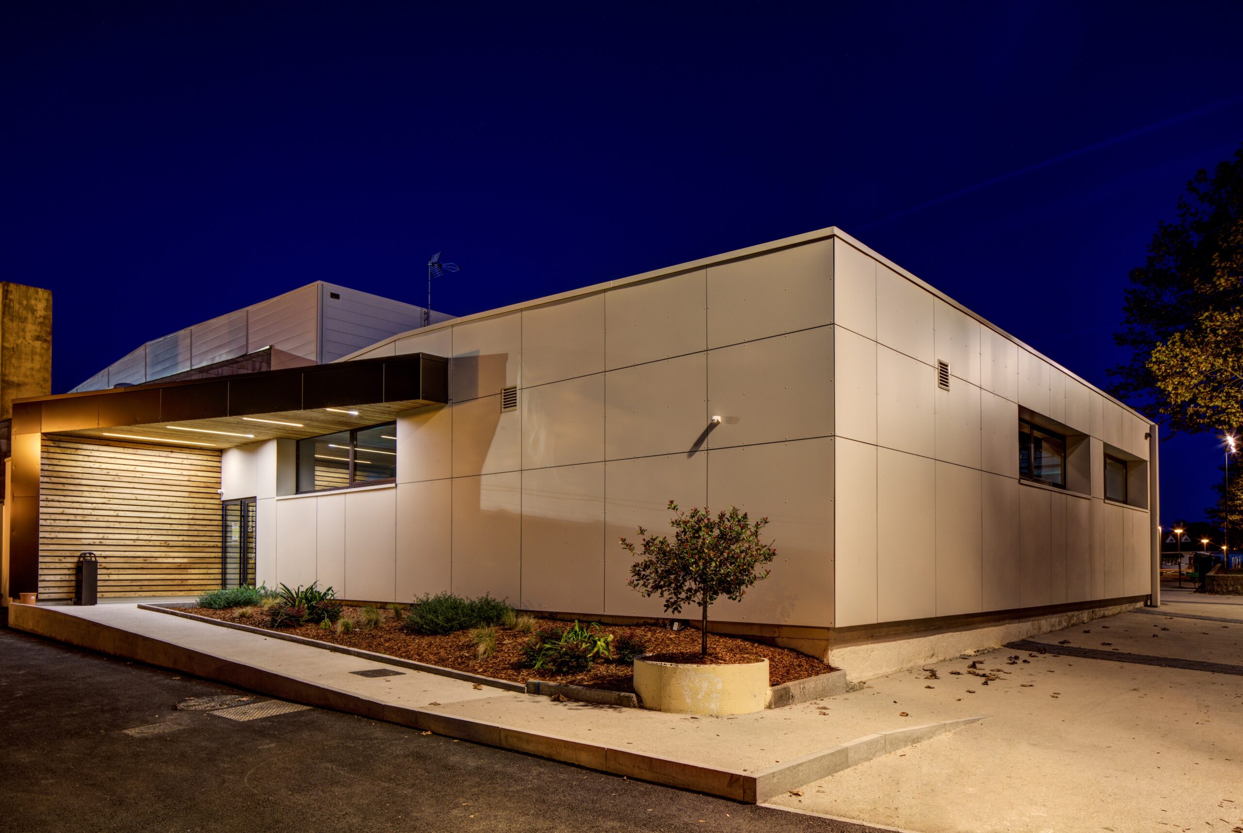 batiment-architecture-lumiere-ambiance